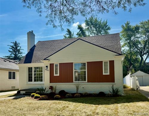 10425 Elgin Ave, Huntington Woods, MI, 48070-1503 | Card Image