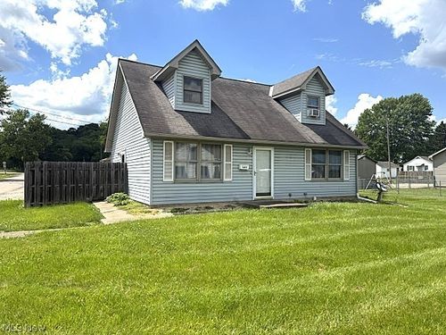 1645 Pine St, Zanesville, OH, 43701-5874 | Card Image