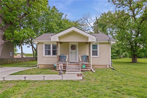 410 Ne 75th Ter, Kansas City, MO, 64118-1731 | Card Image