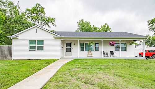 104 S Bagby St, Knob Noster, MO, 65336-1406 | Card Image
