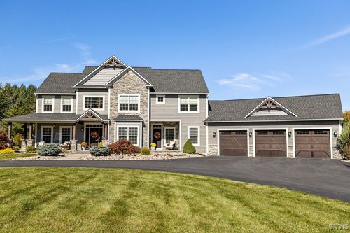 2020 Limber Pine Cir, Manlius, NY, 13104-8354 | Card Image