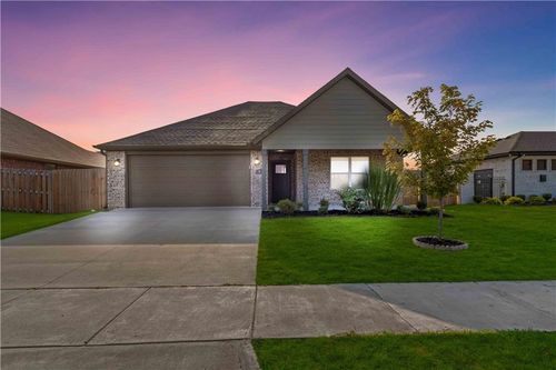 9 E Loveland Loop, Farmington, AR, 72730-3090 | Card Image