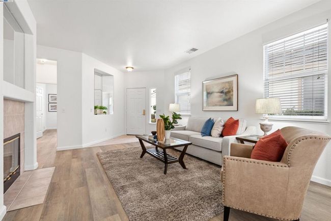 313 Upton Pyne Dr, House other with 2 bedrooms, 2 bathrooms and 2 parking in Brentwood CA | Image 9