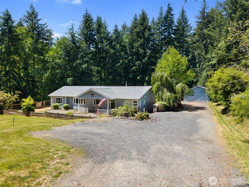 124 Brown Rd E, Chehalis, WA, 98532-8904 | Card Image
