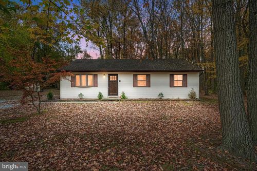 303 S Golfwood Ave, CARNEYS POINT, NJ, 08069-2804 | Card Image