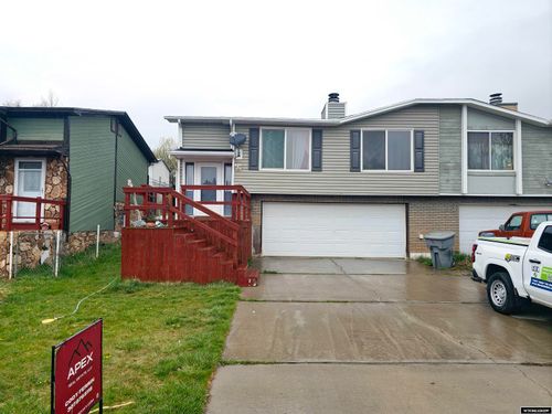 117 Sandstone Dr, Evanston, WY, 82930-2116 | Card Image