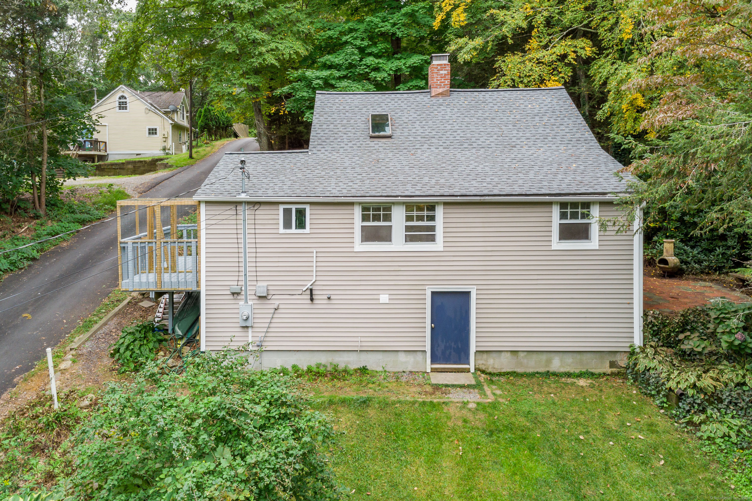 Capitol Dr, Sandy Hook, CT 06482