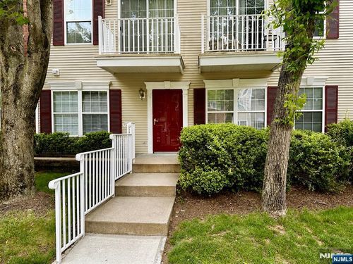2382 Phillip Ct, Mahwah, NJ, 07430-3852 | Card Image