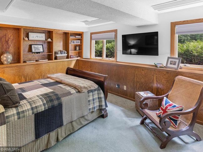 Lower guest bedroom #4 | Image 36