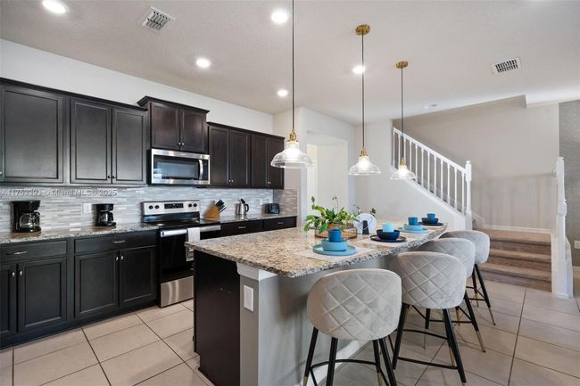 627 - 627 Jasmine Ln, Townhouse with 5 bedrooms, 5 bathrooms and null parking in DAVENPORT FL | Image 10