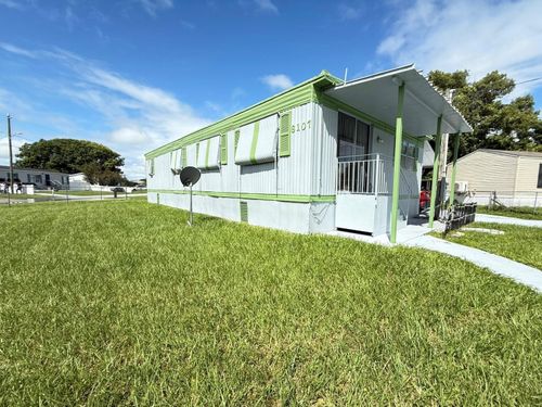 8107 Charlin Pkwy, ORLANDO, FL, 32822-7411 | Card Image