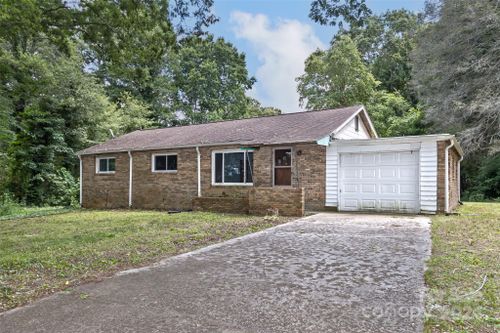 601 E Blue Ridge Road, East Flat Rock, NC, 28726 | Card Image