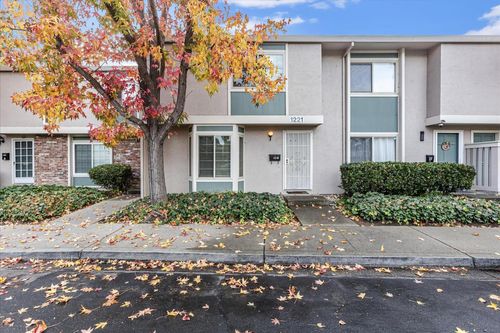 apt-d-1221 Pine Creek Way, Concord, CA, 94520-3637 | Card Image