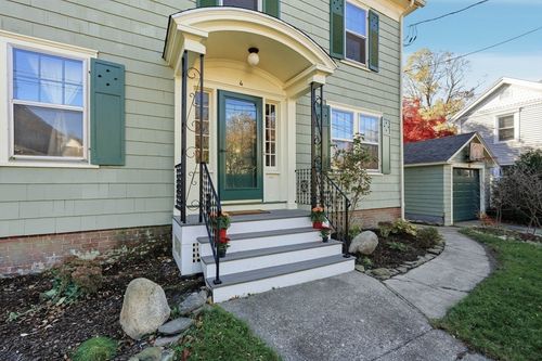 4 School St, Northampton, MA, 01060-4011 | Card Image