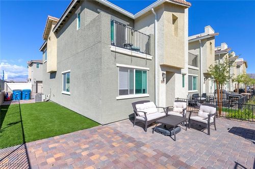 6804 Surf Green Ct, North Las Vegas, NV, 89086-1638 | Card Image