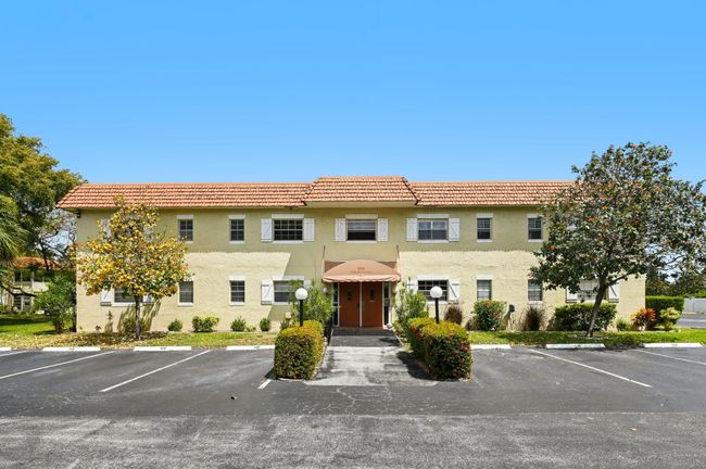 APT-114 - 5620 Sw 3 Rd Pl, Condo with 1 bedrooms, 1 bathrooms and null parking in Margate FL | Image 19