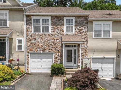 42 Sugar Maple Rd, Barto, PA, 19504-9148 | Card Image