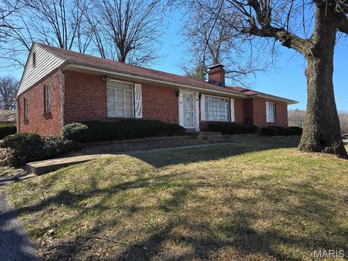 7126 Forest Hill Dr, Saint Louis, MO, 63121-2715 | Card Image