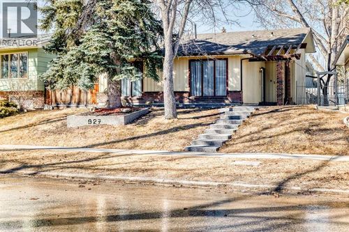 927 Midridge Dr Se, Calgary, AB, T2X1H5 | Card Image
