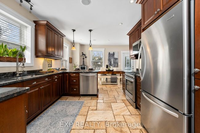 1742 Cameron St W, House other with 3 bedrooms, 2 bathrooms and 8 parking in Cannington ON | Image 18