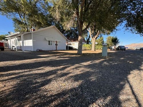 1945/1947 Manzanita Lane, Elko, NV, 89801 | Card Image