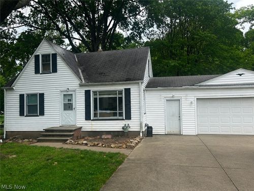 5220 Royalwood Rd, North Royalton, OH, 44133-4022 | Card Image