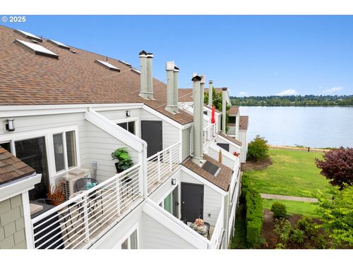 275-275 N Hayden Bay Dr, Portland, OR, 97217-8301 | Card Image