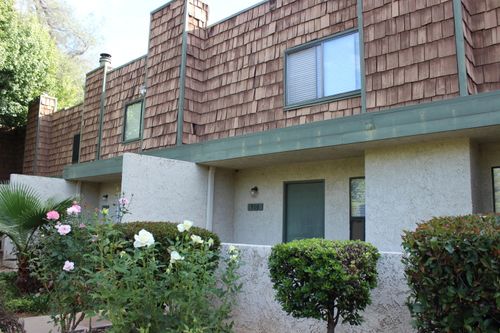 910 Chamise Way, Redding, CA, 96002 | Card Image
