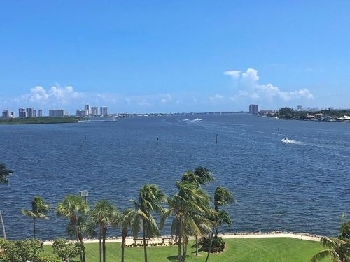 746-115 Lakeshore Dr, North Palm Beach, FL, 33408-3681 | Card Image