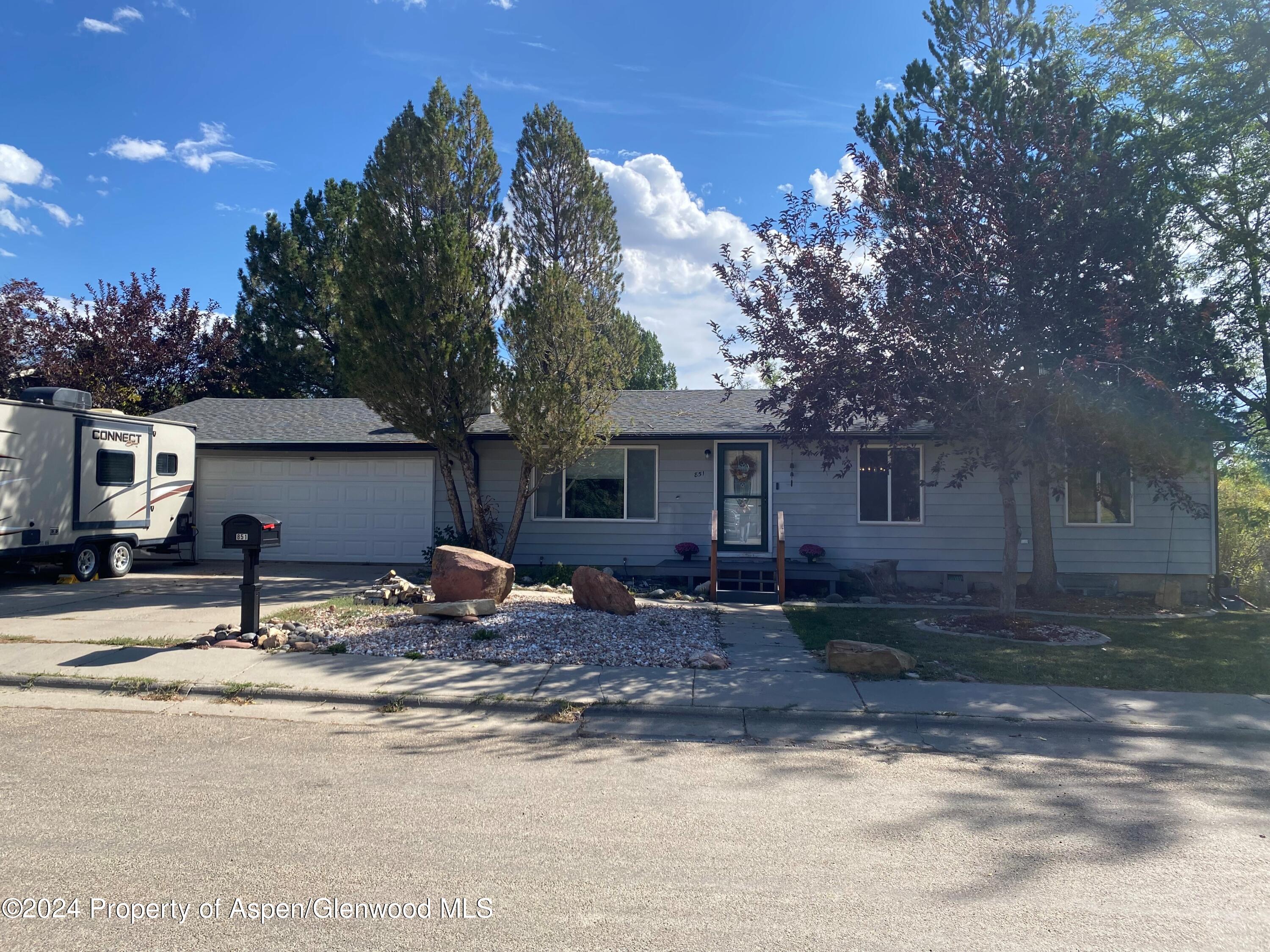 Columbine St, Craig, CO 81625