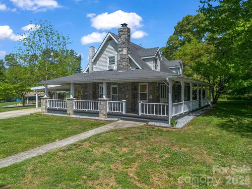 363 Etowah School Rd, Hendersonville, NC, 28739-9758 | Card Image
