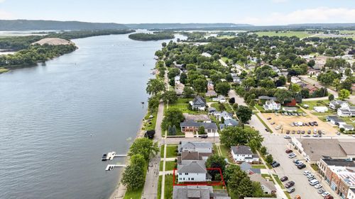 118 Lawrence Blvd E, Wabasha, MN, 55981-1414 | Card Image