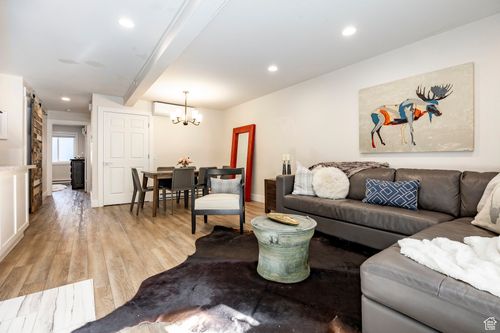 b10-1885 Prospector Ave, Park City, UT, 84060-7320 | Card Image