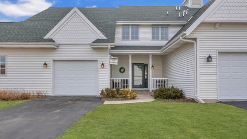 516 Otto Way, Elkhart Lake, WI, 53020-1964 | Card Image