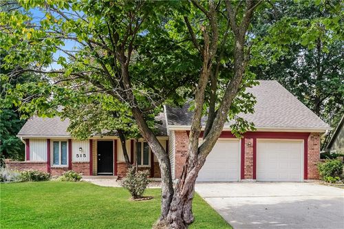 515 Ne Mulberry St, Lees Summit, MO, 64086-5430 | Card Image