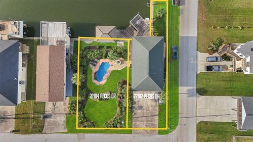 22102 Pecos Dr, Galveston, TX, 77554-3304 | Card Image
