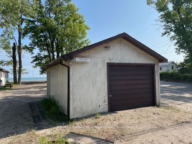 35 Beach Ave, House other with 3 bedrooms, 1 bathrooms and 10 parking in Port Rowan ON | Image 4