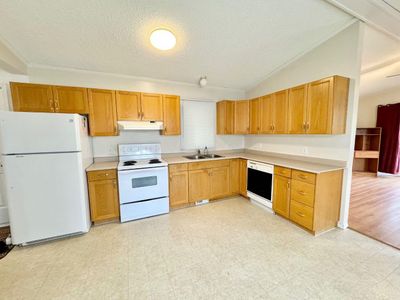 5237 48 St, House detached with 2 bedrooms, 1 bathrooms and 2 parking in Mayerthorpe AB | Image 3