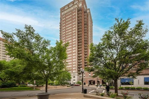 204-150 Carondelet Plz, Clayton, MO, 63105 | Card Image