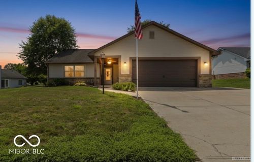 6433 Southern Lakes Dr N, Indianapolis, IN, 46237-9768 | Card Image