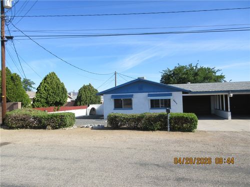 2011 Wikieup Ave, Kingman, AZ, 86401-5150 | Card Image