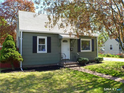 70 Whitney Rd, Manchester, CT, 06040-2762 | Card Image