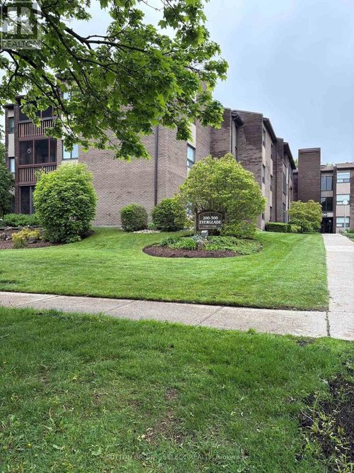 203-200 Everglade Cres, London, ON, N6H4P8 | Card Image