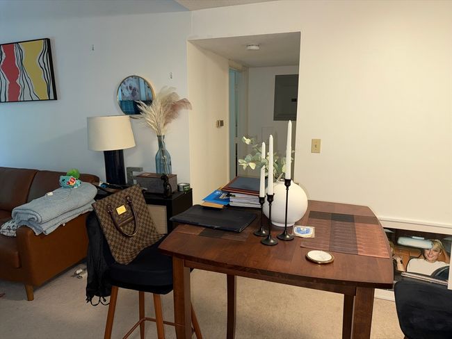 APT-8 - 2 Squire Ct, Condo with 1 bedrooms, 1 bathrooms and 2 parking in Natick MA | Image 4