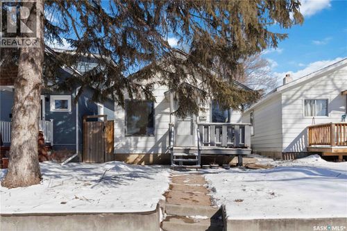 527 6th St E, Saskatoon, SK, S7H1B9 | Card Image