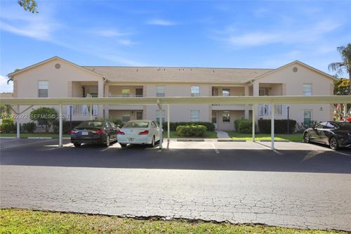 a-104-338 Bradstrom Cir, NAPLES, FL, 34113-7643 | Card Image