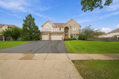 3630 White Deer Dr, Algonquin, IL, 60102-6315 | Card Image