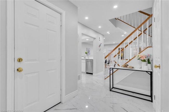 3 - 230 Blackhorne Dr, Townhouse with 3 bedrooms, 3 bathrooms and 2 parking in Kitchener ON | Image 7