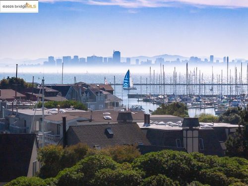 303-1300 Quarry Ct, Richmond, CA, 94801-4135 | Card Image