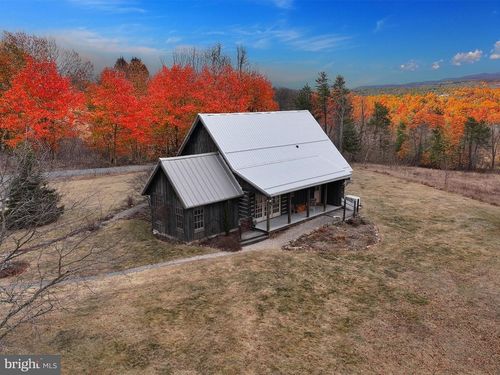 224 Hanks Rd, Crystal Spring, PA, 15536-8600 | Card Image